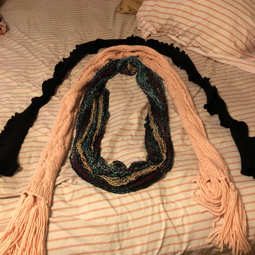 Scarfs